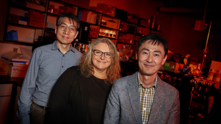 News Image of Dr. Song, Dr. Weber, and Dr. Kim from UNL Article.